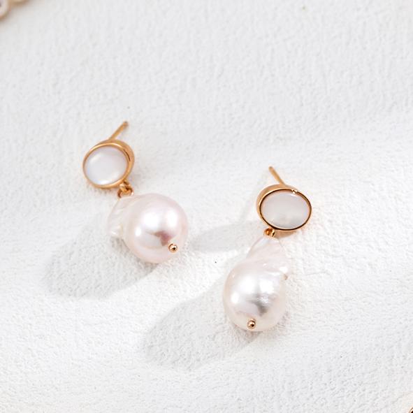 Baroque pearl  earrings