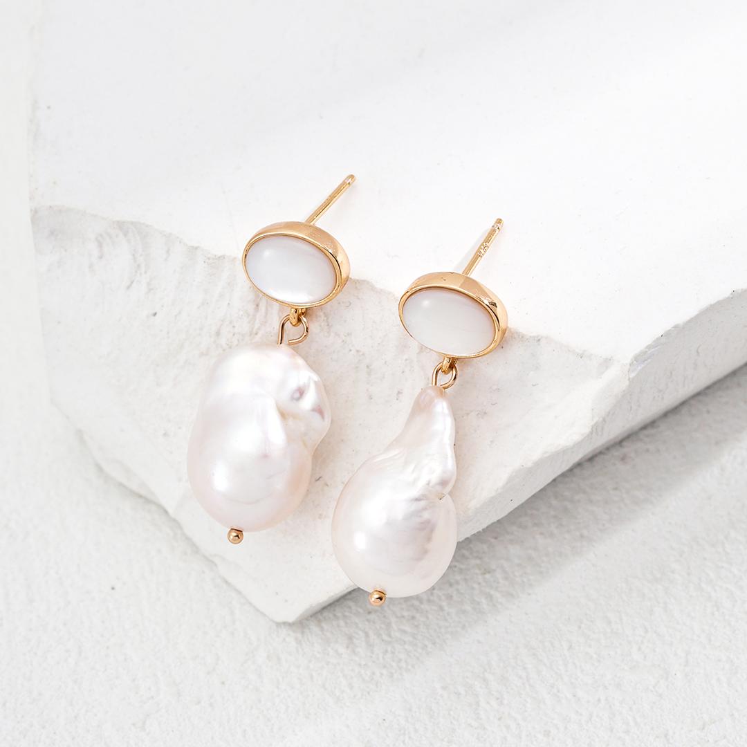 Baroque pearl  earrings